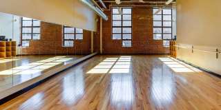 Metropolitan Artist Lofts - Affordable Housing Gallery 11