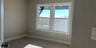 431 Lincoln Street Gallery 12