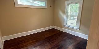 Bungalow in Charlotte with 2 bedrooms, 2 baths Gallery 17