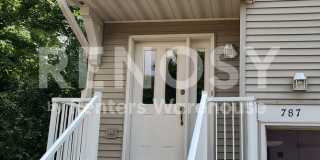 4BD/2BA in Hopkins Available Now Gallery 1