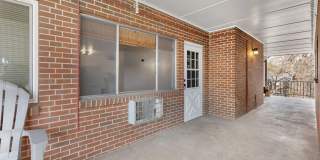 Students Welcome! Charming Condo in Old Town – Prime Location! Gallery 1