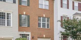1028 Meandering Way Gallery 1