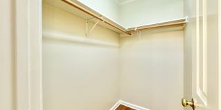 2 Bedroom in Lindley Park close to UNCG Gallery 14