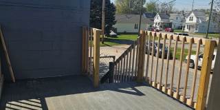 2 bed apartment with a private back porch Gallery 3
