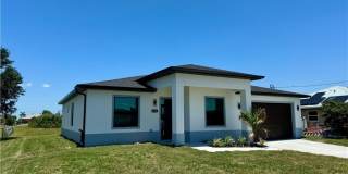 1208 NW 25th Place Gallery 1
