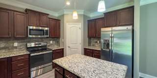 Beautiful 4 Bed 2.5 Bath Home in North Fayetteville Gallery 7
