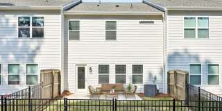 Poplar Row Gallery 53