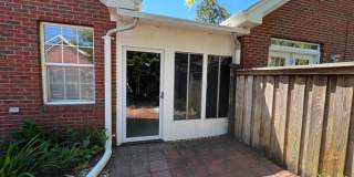 829 Ruffin Street Gallery 13