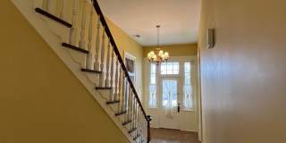 Premium location!  Downtown 3BR 2.5BA with 2 car garage Gallery 5