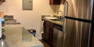 Beautiful & Convenient 2/2/2 Unit Gallery 1