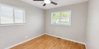 6847 Hawthorne Lane Gallery 17