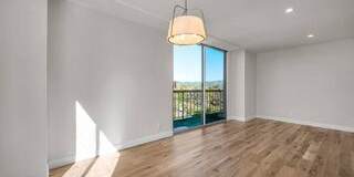10751 Wilshire Boulevard Gallery 4