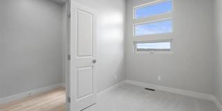 392 W Ridges Boulevard Gallery 4