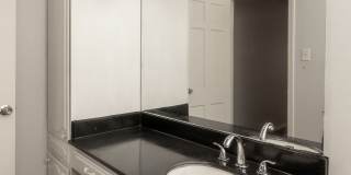 Colonial Apartments Gallery 78