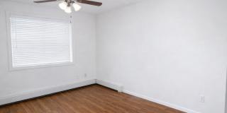 815-13TH Gallery 56