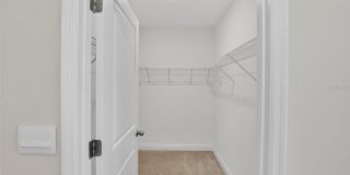 2546 WARREN ACRES Boulevard Gallery 38