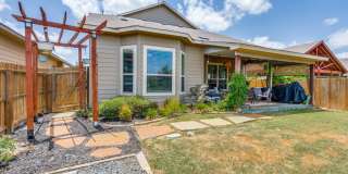 BEAUTIFUL 4-BEDROOM HOME IN NORTHEAST CROSSING Gallery 25