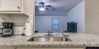 Modern 3BR/2BA Duplex | All Utilities Included | Downtown Edmond Gallery 13