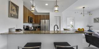 1931 NE 2nd Street Gallery 6