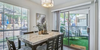 Crossroads at Arlington Apartments Gallery 3