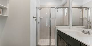 704 North Cherry Street Gallery 15