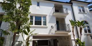 Beautifully Remodel Townhouse with AC & Two Car Garage! Beautifully Remodel Townhouse with AC & Two Car Garage! Gallery 46