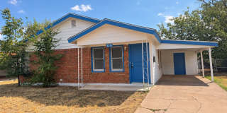 3/2 with carport! FRIDGE INCLUDED! 3/2 with carport! FRIDGE INCLUDED! Gallery 1