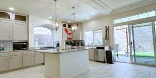 4Bdrm/2.5bath Single Family Home - Fully Furnished Gallery 4
