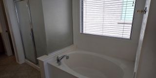 2709 W Redwood Lane Gallery 22