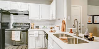 Senior Housing - The Oaks at Hampton Gallery 2