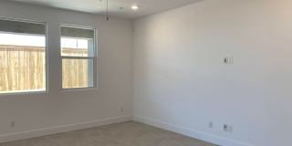 Spacious Home Located in Shafter! Gallery 10