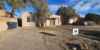 2 Bed 2 Bath, office+ W/D Hook up Gallery 1