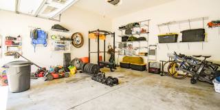 2 Weeks Free Rent~4 Bedroom 2.5 Bathroom With A Large Deck and 2 Car Garage! Near Methodist University Gallery 19