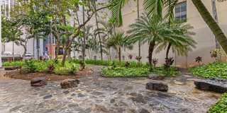 Downtown Honolulu Condo - AC . W/D . Full Kitchen Gallery 20