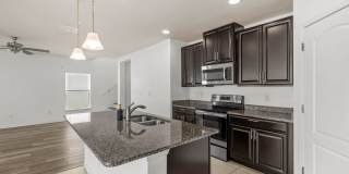 Spacious Riverview Rental in South Fork Lakes with Oversized Screened Patio & 2-Car Garage Gallery 6