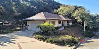 Classic, Midcentury 3 bedroom with Den, 2.5 bath home nestled into hillside with secluded backyard. Mountain views from bedrooms. Classic, Midcentury 3 bedroom with Den, 2.5 bath home nestled into hillside with secluded backyard. Mountain views from bedrooms. Gallery 1