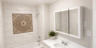 Beautifully Renovated 3 Bed / 1 Bath – Section 8 Welcome! Gallery 14
