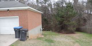 3881 Crest Drive Gallery 39