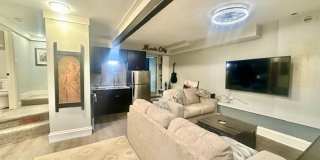 1930's Gem! Gallery 21