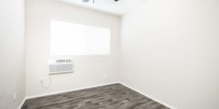 6640-6652 Darby Ave. Gallery 17