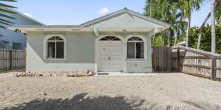 6 SE Marlin Avenue Gallery 1