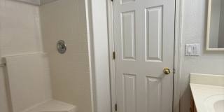 Unfurnished - Long term - Salt water Pool Gallery 12