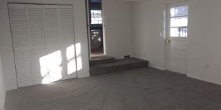 2 BED/1 BATH HOME IN NEWLANDS AVAILABLE June 15th! Gallery 9