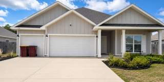 4 bedroom 3 FULL bath home in Shoal River Landing...AVAILABLE JUNE 2026! Gallery 1