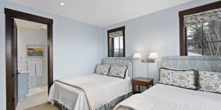 1950 Faraway Road Gallery 26