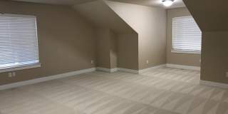 Spacious Home in Desirable Fircrest Gallery 18
