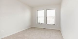 42482 DOGWOOD GLEN Square Gallery 24