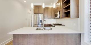 2132 North Oakley Ave. Gallery 6