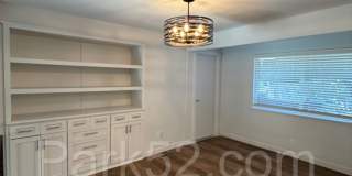Newly Remodeled 3 Bedroom Duplex Gallery 6