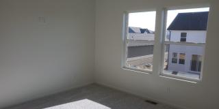 Exquisite 3 Bed 2.5 Bath Single Family Home Gallery 36